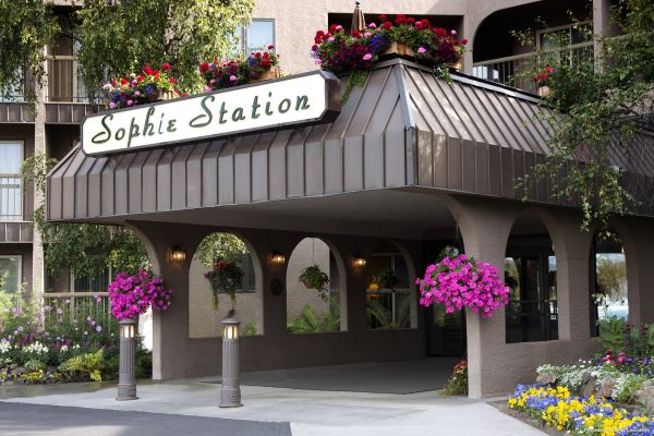 Hotel Sophie Station Suites (Fairbanks)